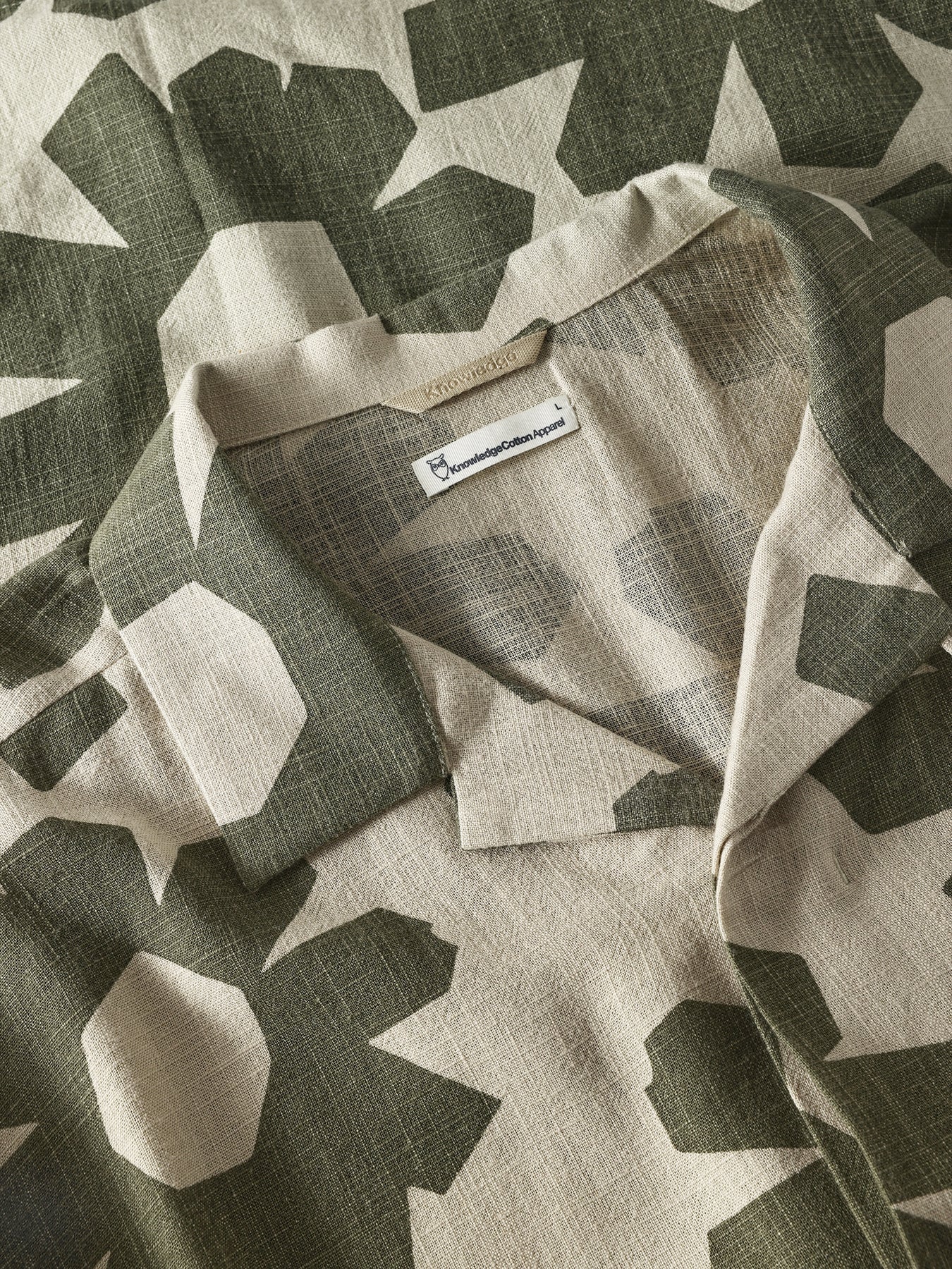 Relaxed Print Short Sleeve Shirt Made Of EcoVero™ and Linen Blend
