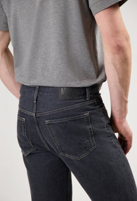 Medium black
