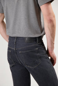 Medium black