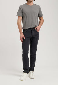 Medium black