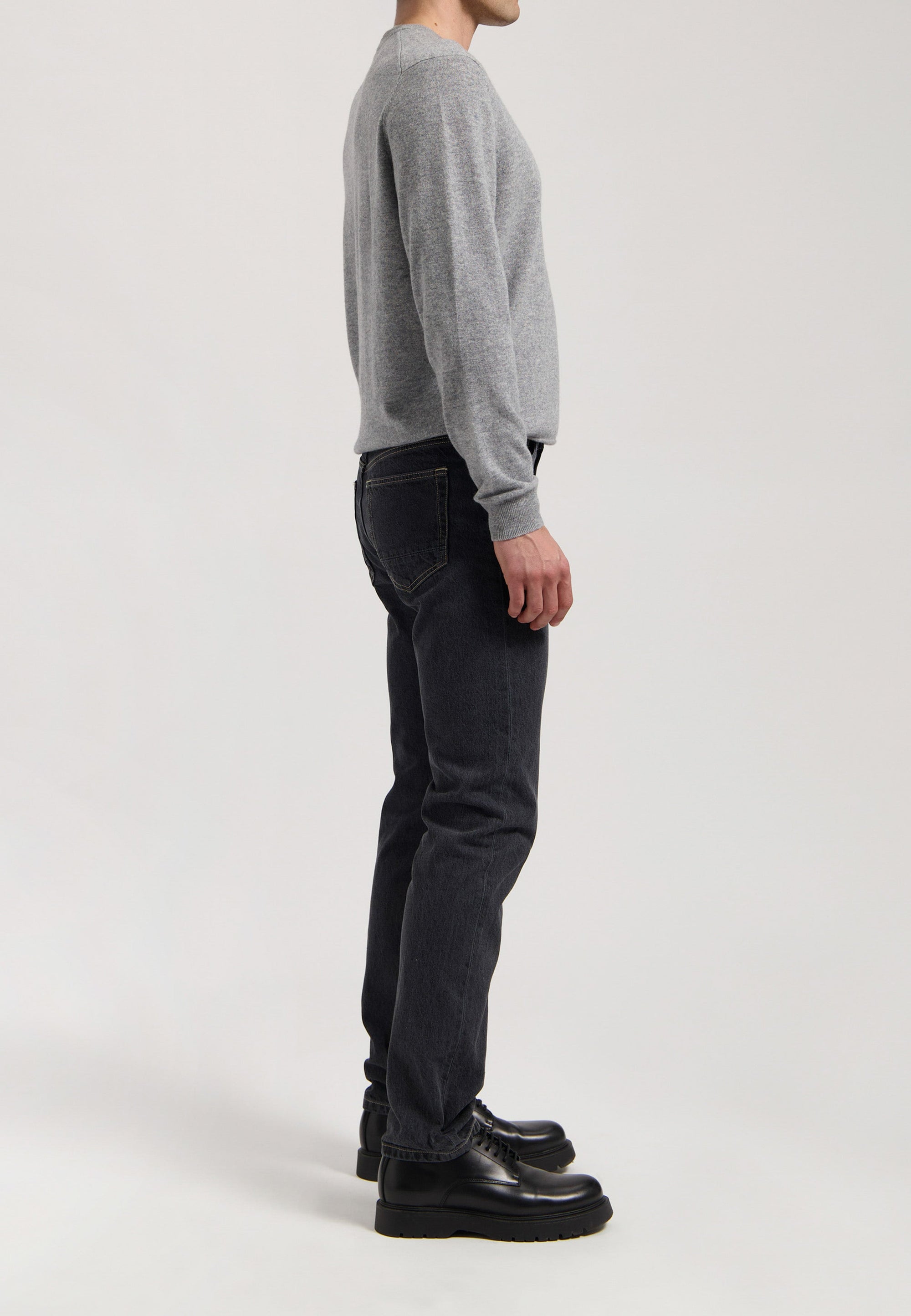 Medium black