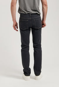 Medium black