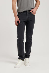 Medium black