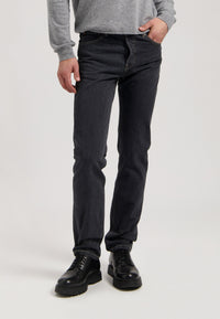 Medium black