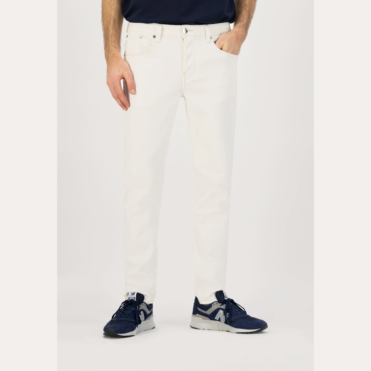 Load image into Gallery viewer, Mud Jeans Slimmer Rick Slim-Fit Jeans
