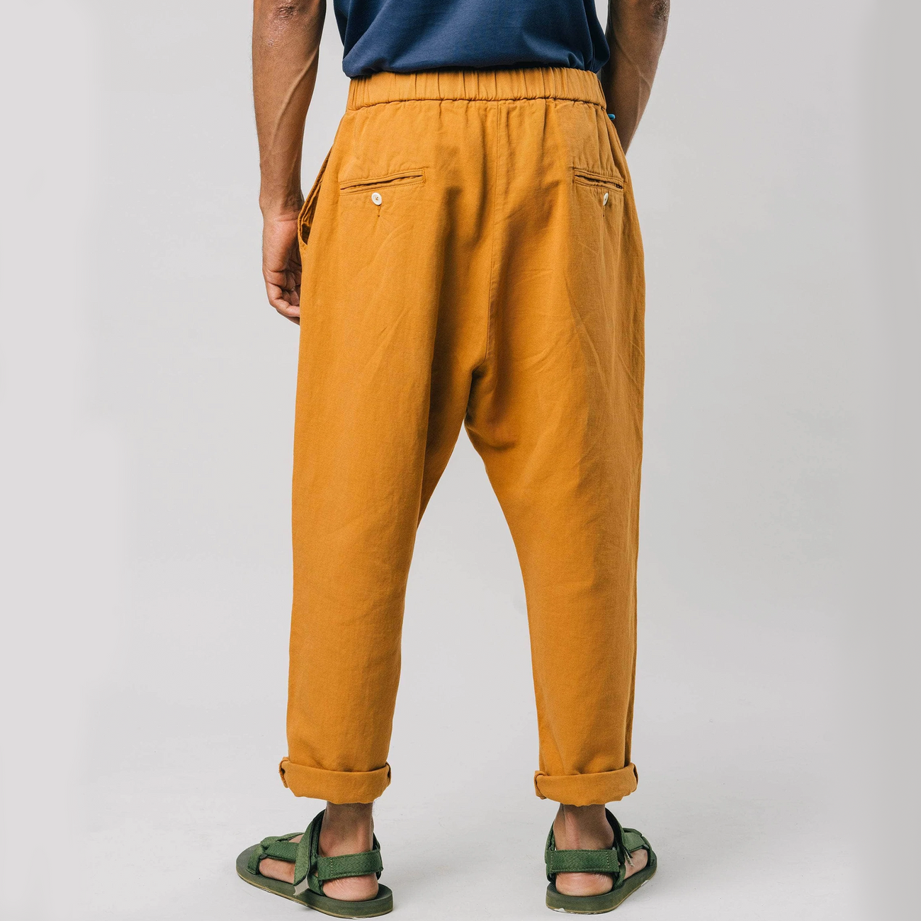 Load image into Gallery viewer, Brava Fabrics Euroflax Linen Inka Gold Pants
